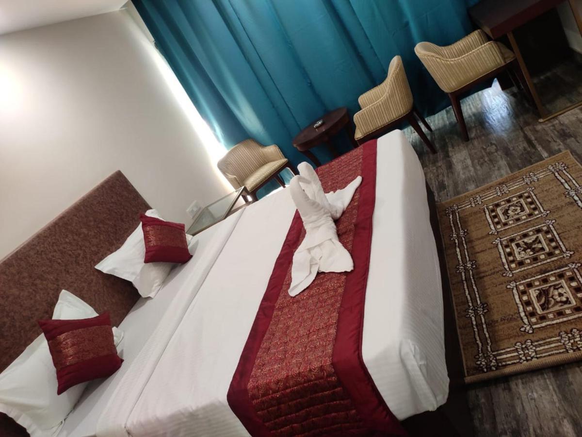 Hotel Sea N Sand - Berries Group 디가 외부 사진